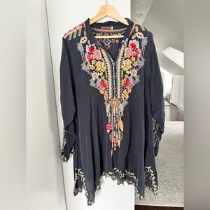 Johnny Was Embroidered Georgette Festival Tunic Top XL dark blue graphite multi